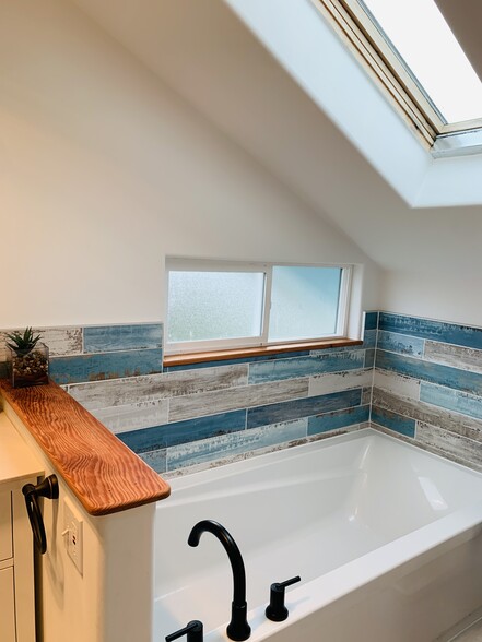 Building Photo - 850 Elrod Ave