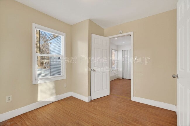 Building Photo - 159 Barto Dr