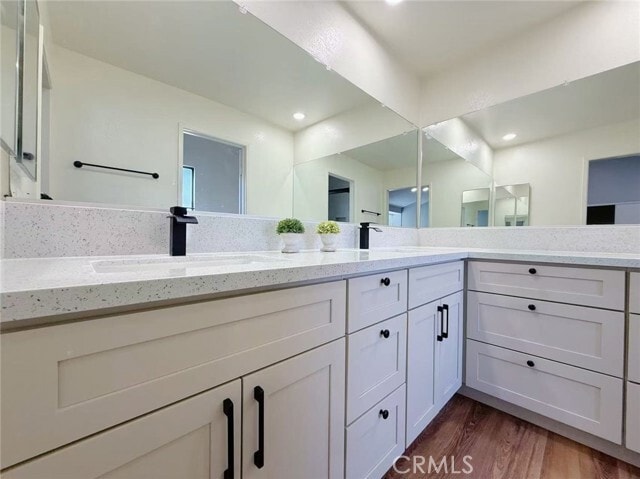 Building Photo - 239 Linwood Ave