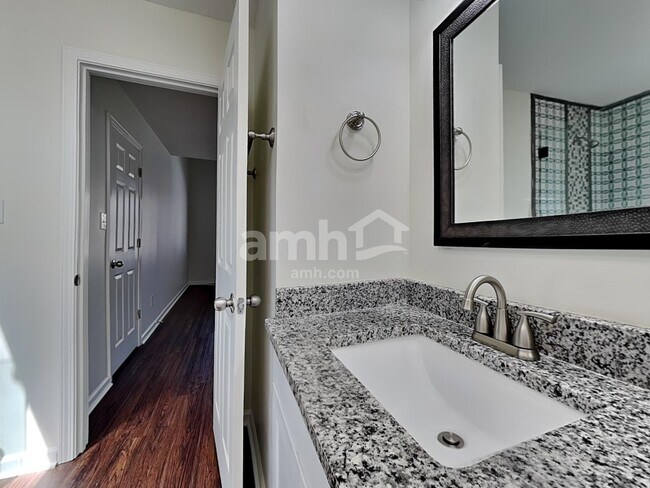 Building Photo - 4415 Hounds Run Dr
