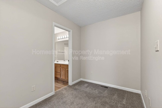 Building Photo - 54 Deer Grove Dr