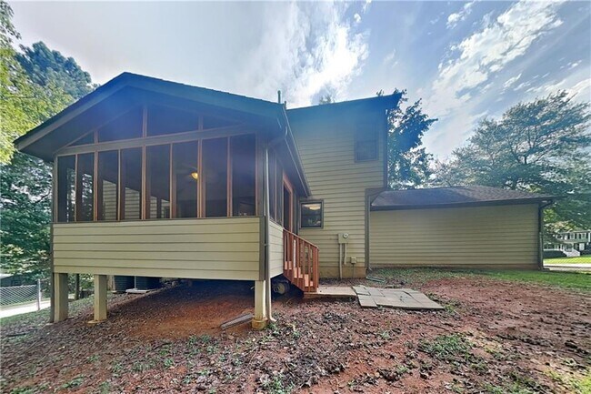 Building Photo - 12 Hamilton Pl