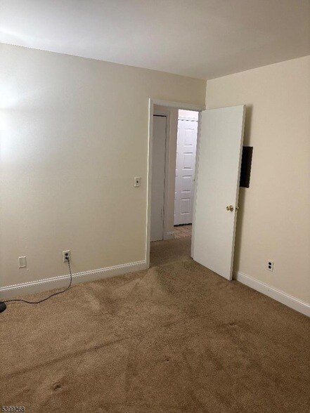 Building Photo - 7 Deer Valley Ln