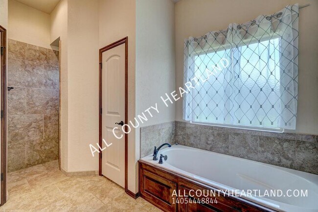 Building Photo - 232 SW 169th St