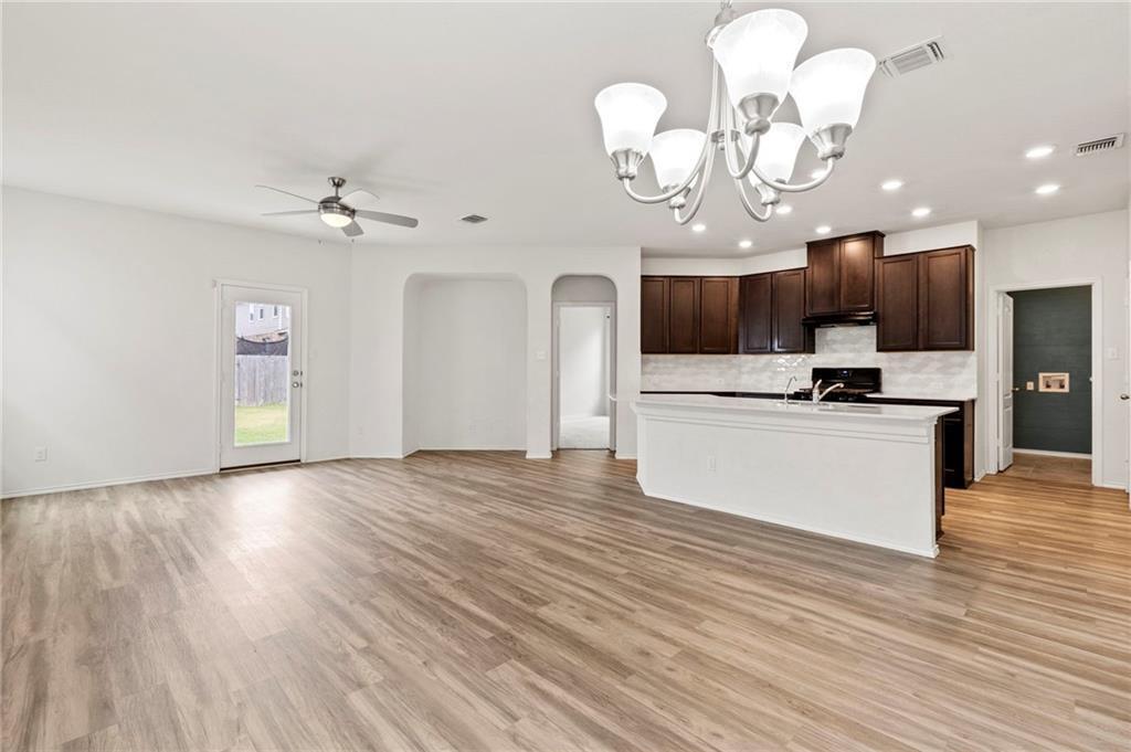 Building Photo - 201 Danablu Dr