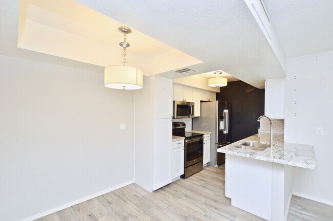 Building Photo - 4444 E Paradise Village Pky N