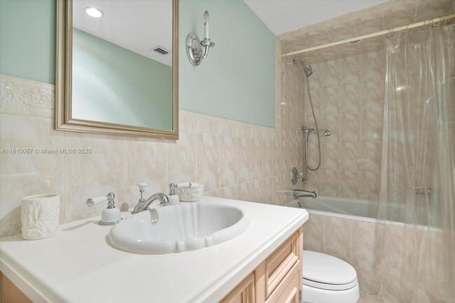 Building Photo - 286 Bal Bay Dr