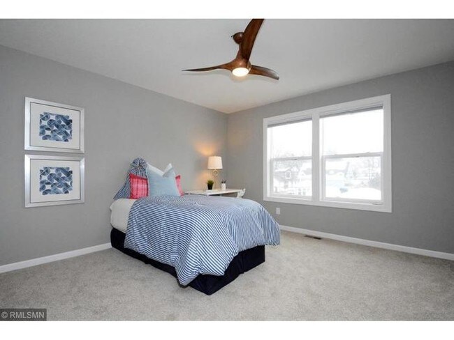 Building Photo - 3221 42nd Ave S