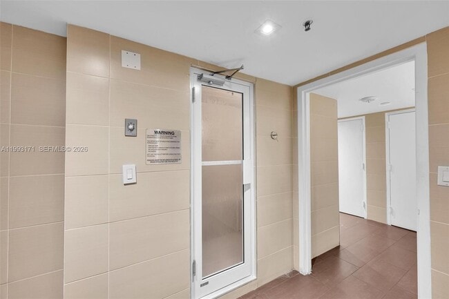 Building Photo - 3530 Mystic Pointe Dr