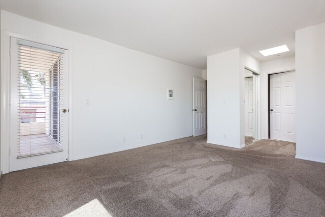 Building Photo - Mission Hills Condo with Stunning Views