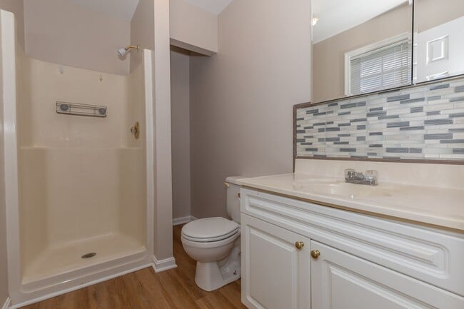 Building Photo - 3 bed/2 bath Single Family Home in Martins...