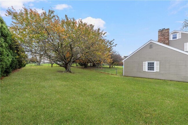 Building Photo - 18 Coggeshall Way