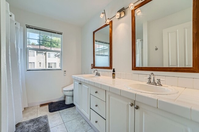 Building Photo - Ideally Located 3 Bed 3.5 Bath w/ Attached...