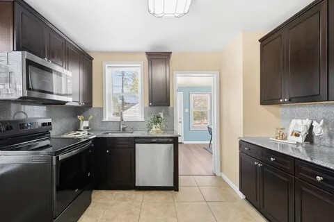 Building Photo - 7907 W Bruno Ave