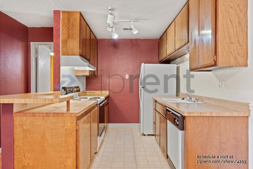 Building Photo - 247 N Capitol Ave