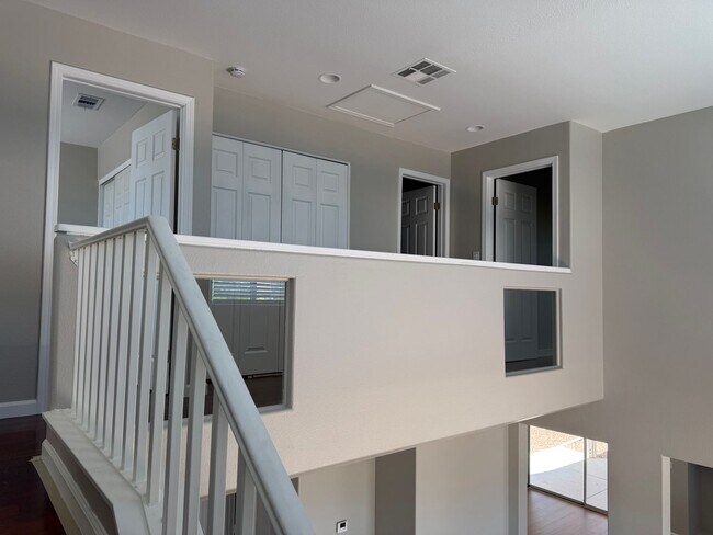 Building Photo - North Summerlin