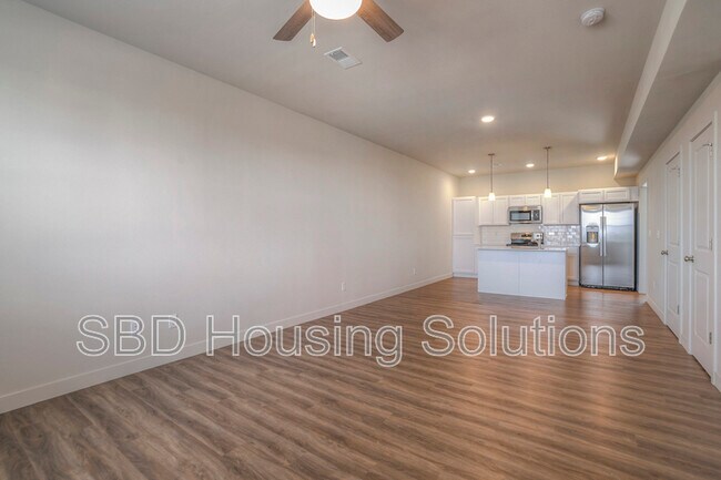 Building Photo - 27402 E Oak Vw Dr