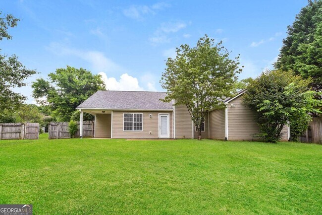 Building Photo - 1525 Julianna Dr