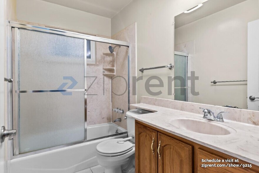 Building Photo - Unit