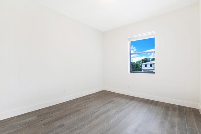 Building Photo - 395 Bella Sol Way