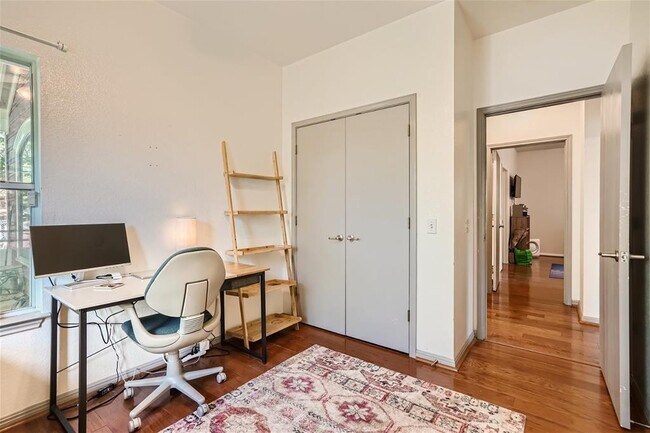 Building Photo - 1417 Rosewood Ave