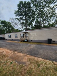 Building Photo - 3 Bedroom Mobile Home in Anderson – Freshl...