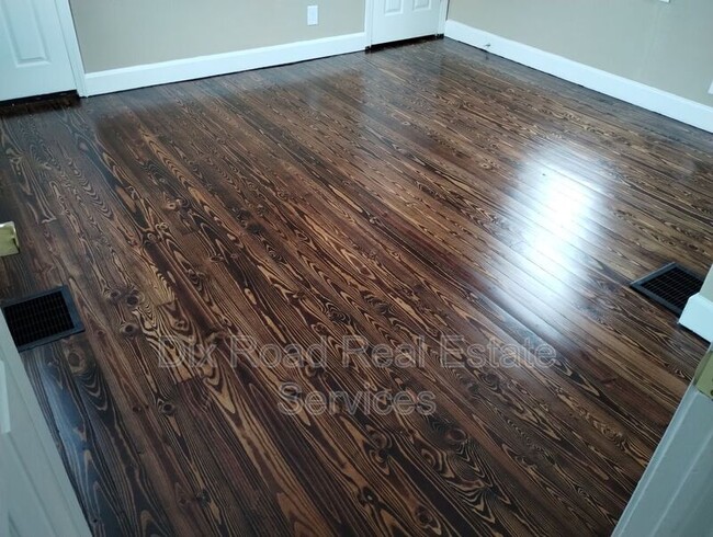 Building Photo - 1724 Parkamo Ave