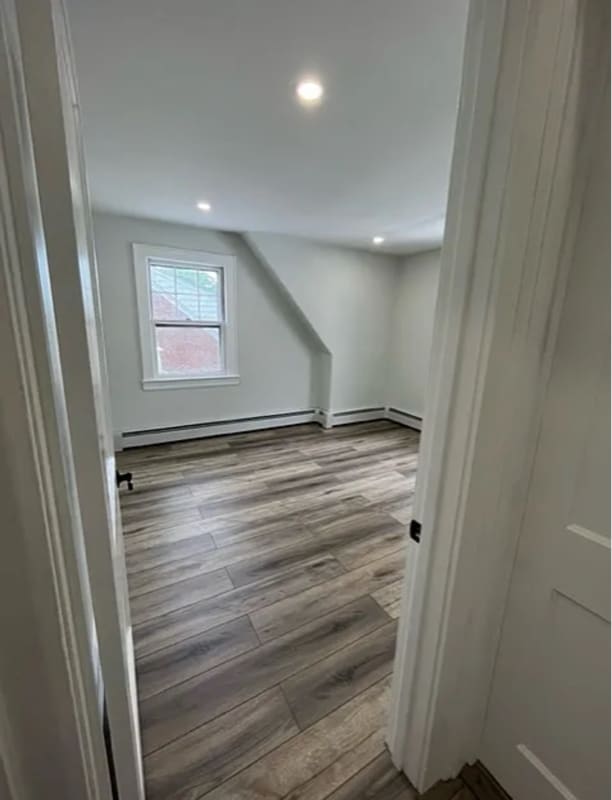 Building Photo - 54 Dick St