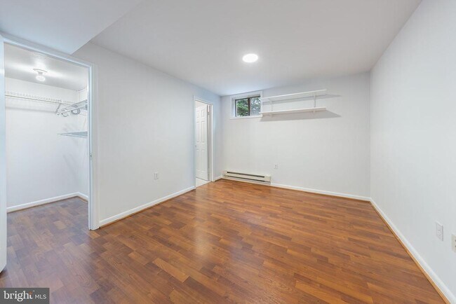 Building Photo - 615 Smallwood Rd