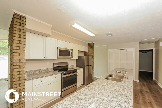 Building Photo - 1800 Beechwood Blvd NW