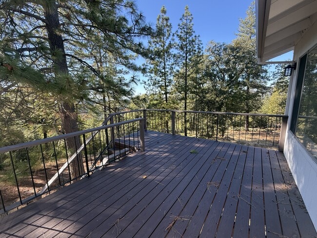 Building Photo - 10201 Ponderosa Way