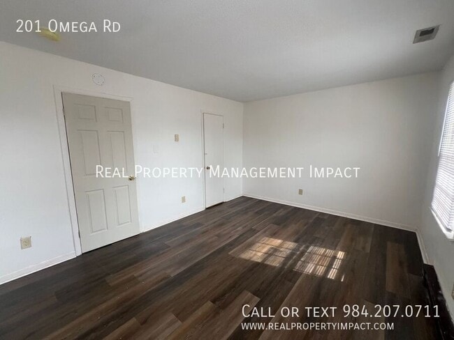 Building Photo - 201 Omega Rd