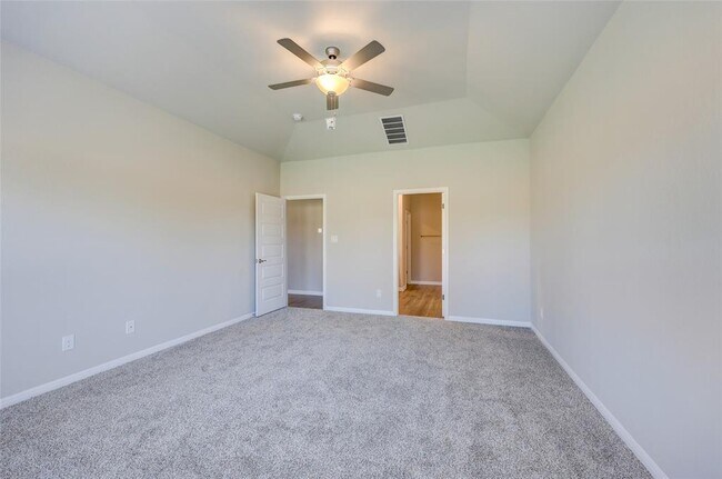 Building Photo - 117 Fairmeadow Downs Dr