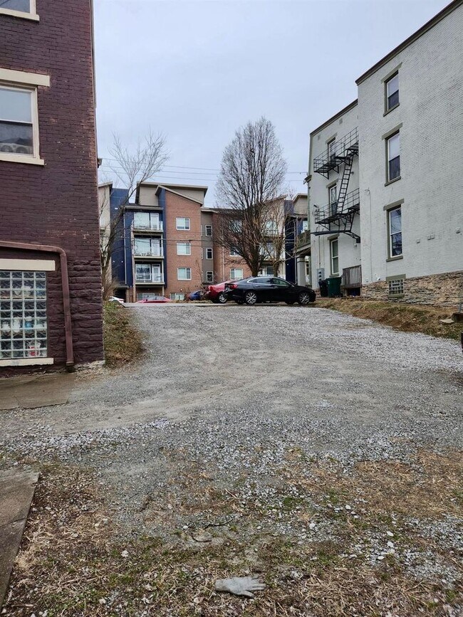 Building Photo - 2800 Euclid Ave