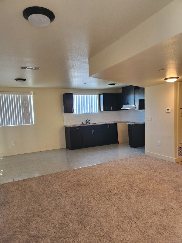 Building Photo - 4828 McKinley Ave