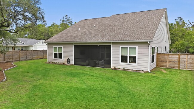 Building Photo - 8 Mackenzie Ln