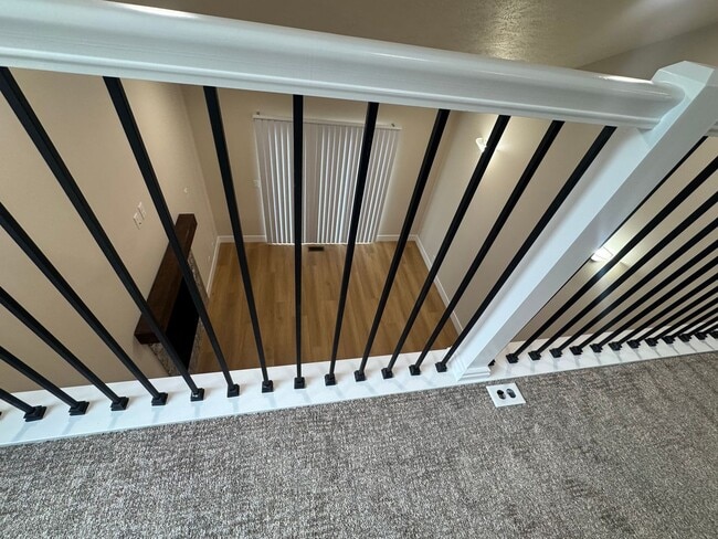 Building Photo - Beautiful Cottonwood Heights Duplex!