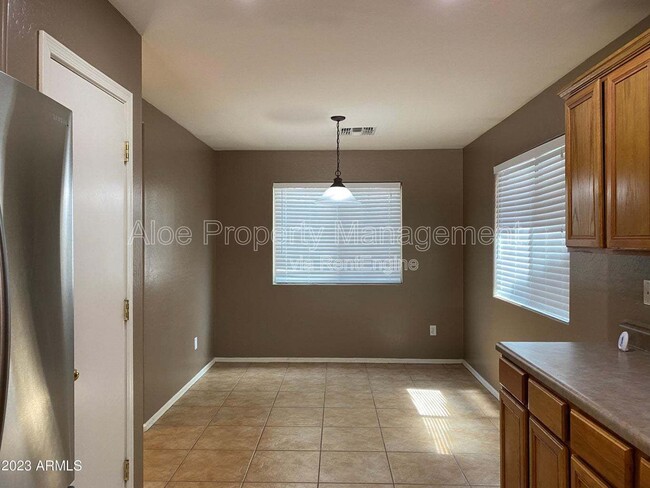 Building Photo - 1847 W Desert Seasons Dr