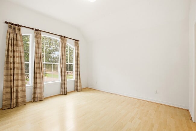 Building Photo - 1322 Kirby Lake Ct