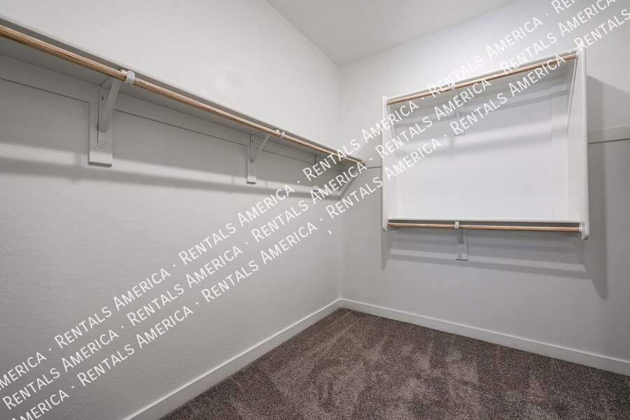 Building Photo - 5411 W Royal Palm Rd
