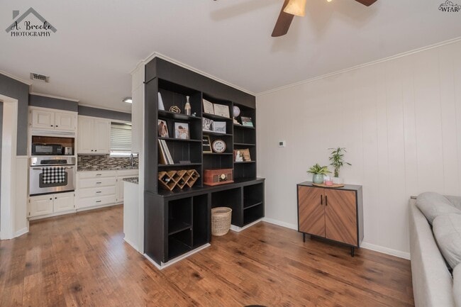 Building Photo - 4306 Briar Cliff Dr