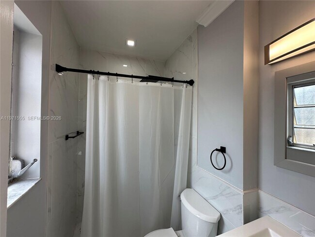 Building Photo - 3035 SW 27th Terrace