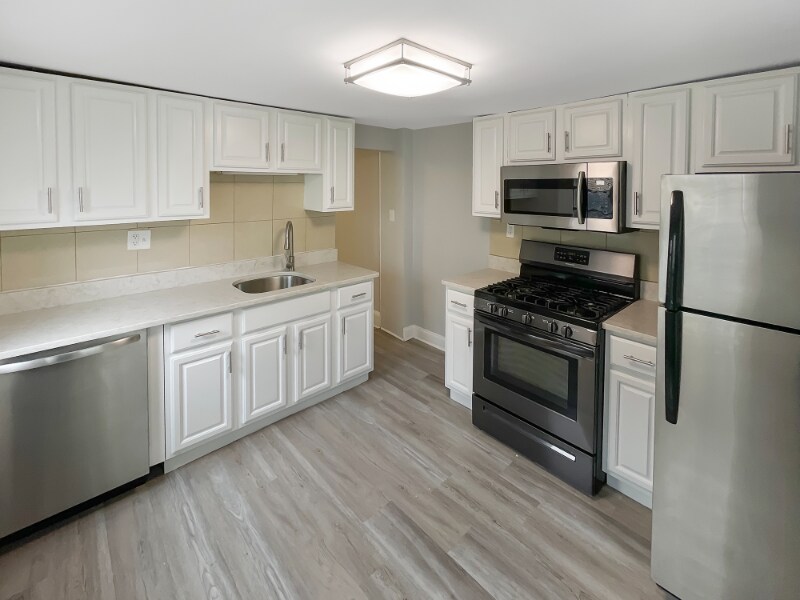 Building Photo - 160 McClellan St