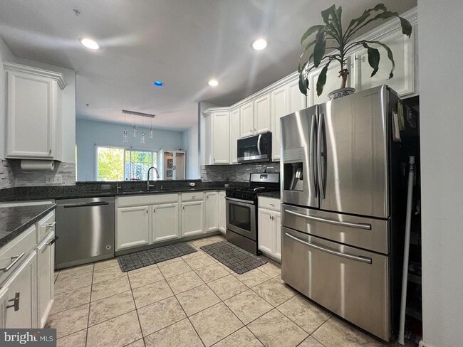 Building Photo - 209 Sills Ln