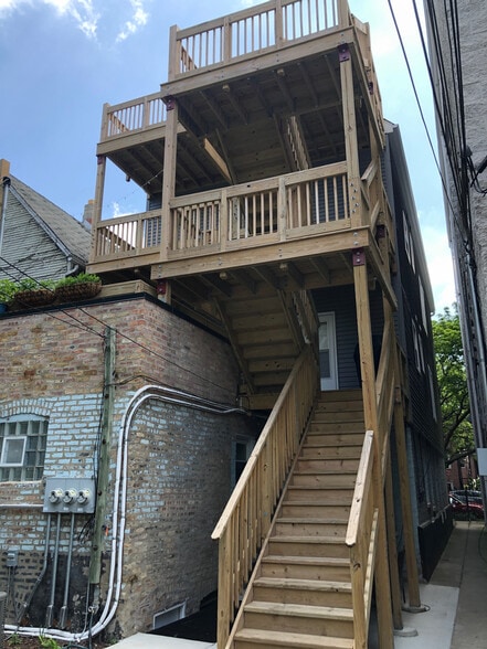 Rear Yard - 3320 N Lakewood Ave