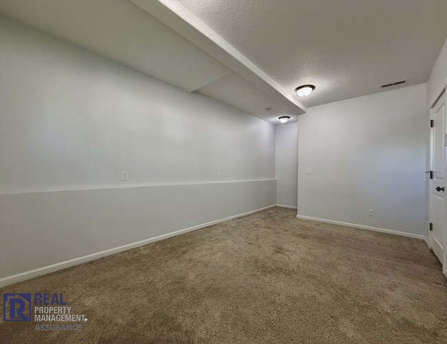 Building Photo - Charming 3BR/2.5BA Beaverton Home in Prime Location
