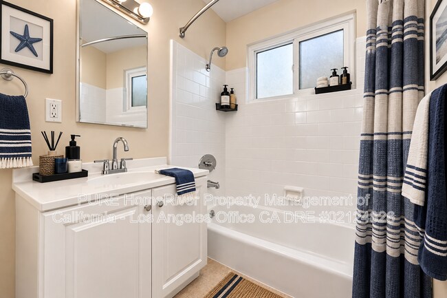 Building Photo - 4427 Murietta Ave
