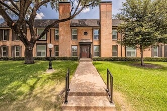 Building Photo - 10100 Regal Park Ln