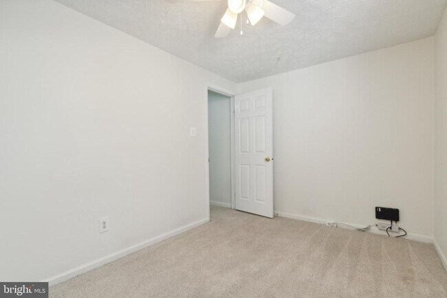 Building Photo - 8483 Aurora Ct