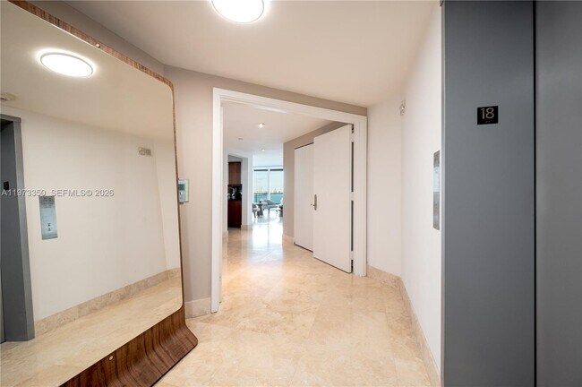 Building Photo - 1331 Brickell Bay Dr